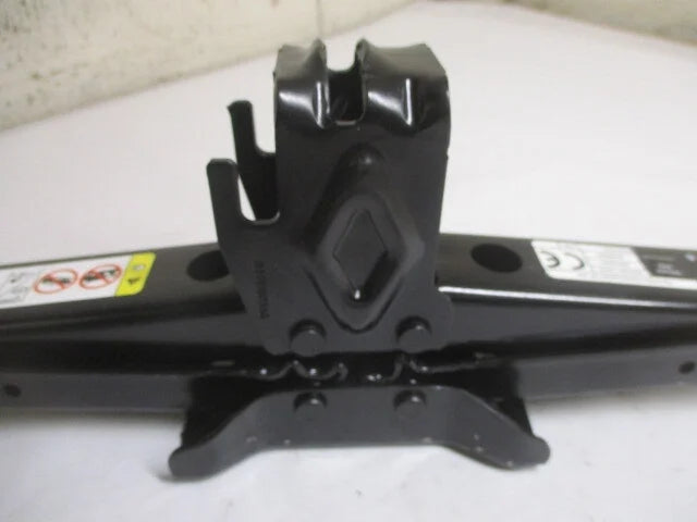 Pre-Owned 2017 Jeep Grand Cherokee Wheel Tire Jack Assembly w/Tools   (Good)