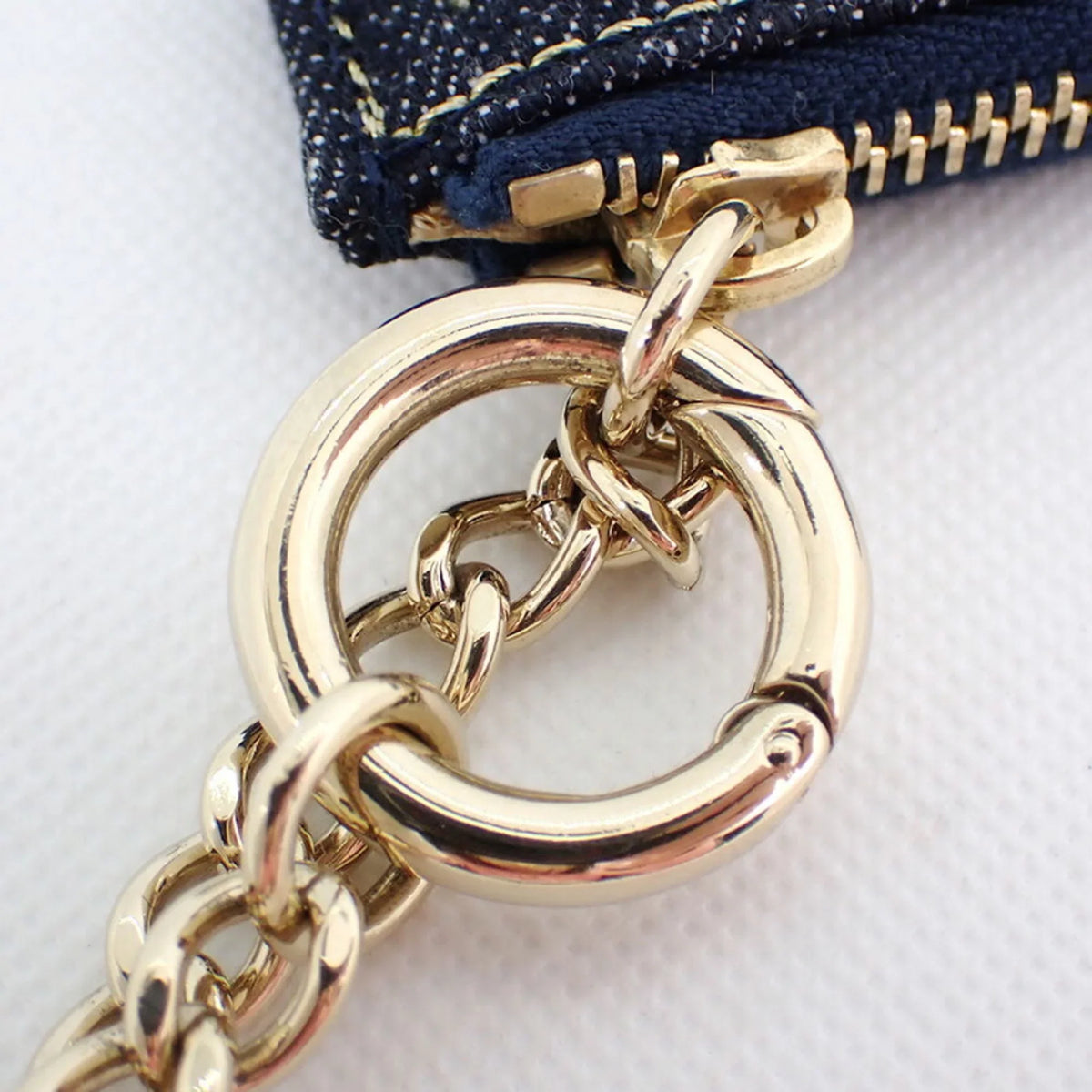 Pre-Owned  Chanel sparkling chain pouch coin case (Good)