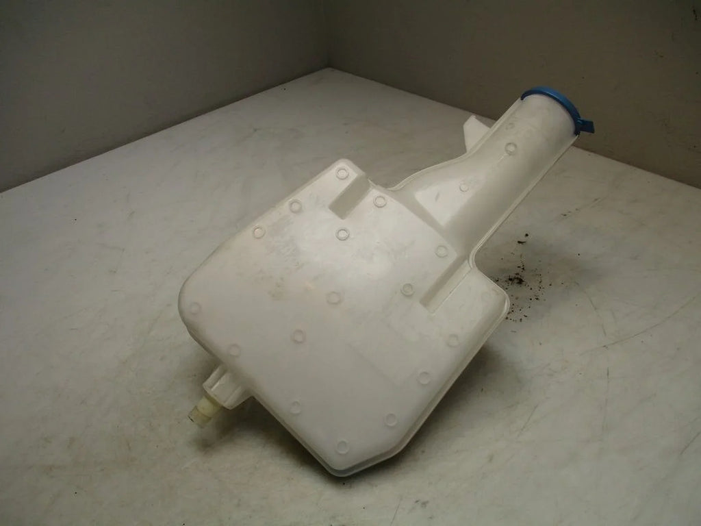 Pre-Owned 2023 Mercedes Sprinter Windshield Washer Fluid Bottle  (Good)