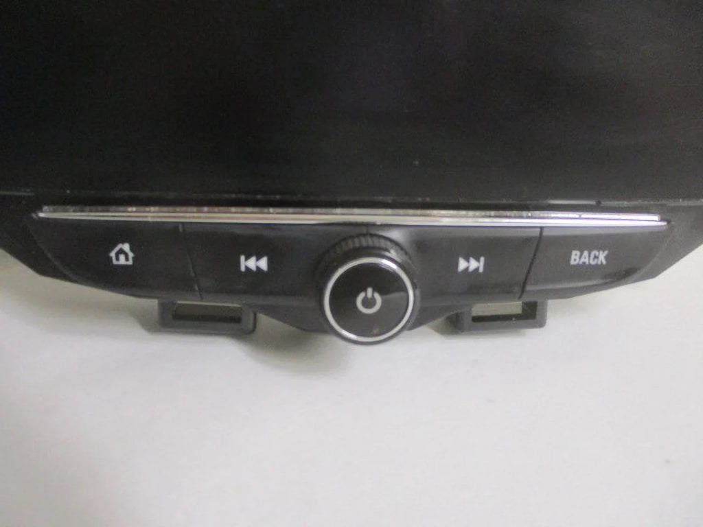 Pre-Owned 21 22 Chevrolet Trailblazer Dash Mount Information Display Screen   (Good)