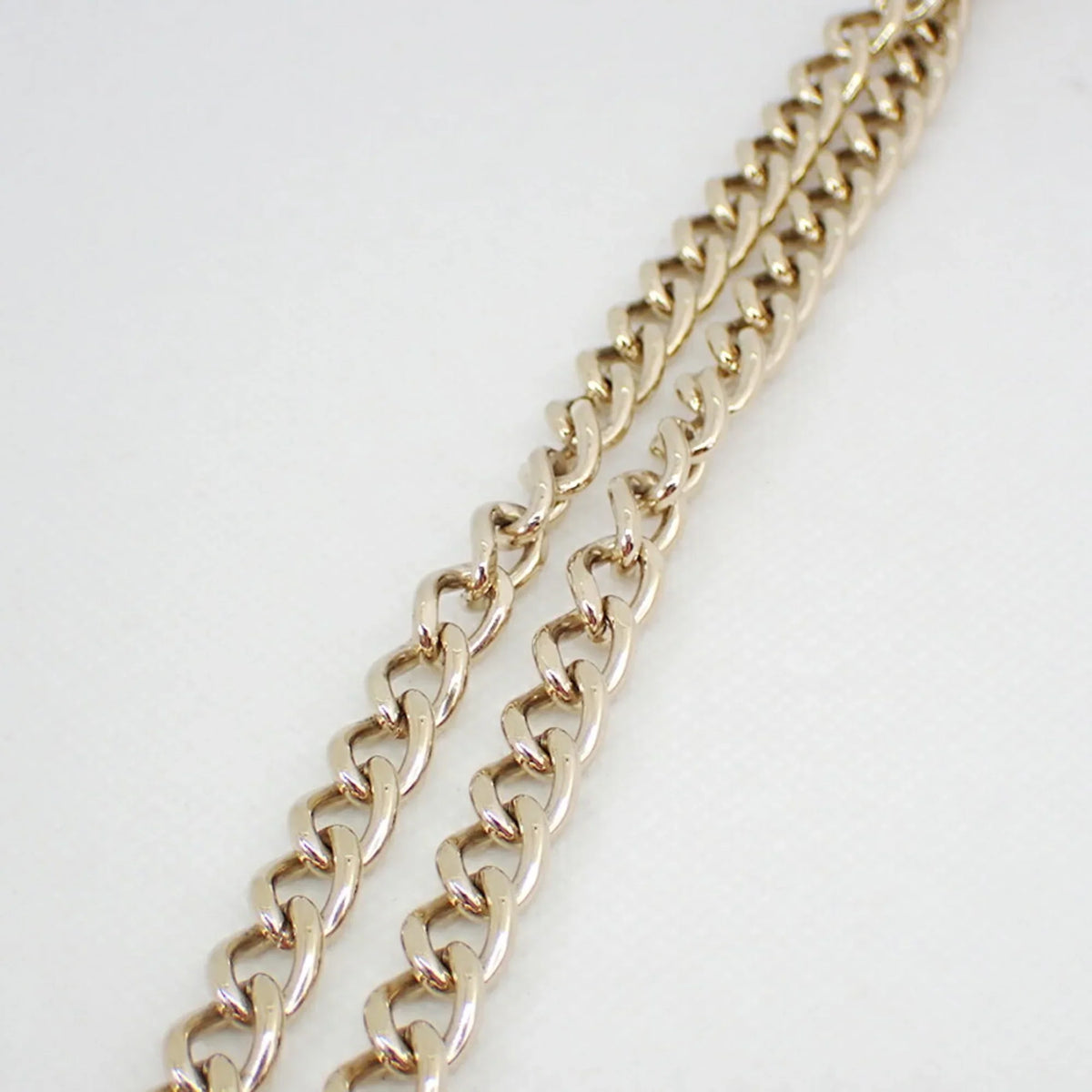 Pre-Owned  Chanel sparkling chain pouch coin case (Good)